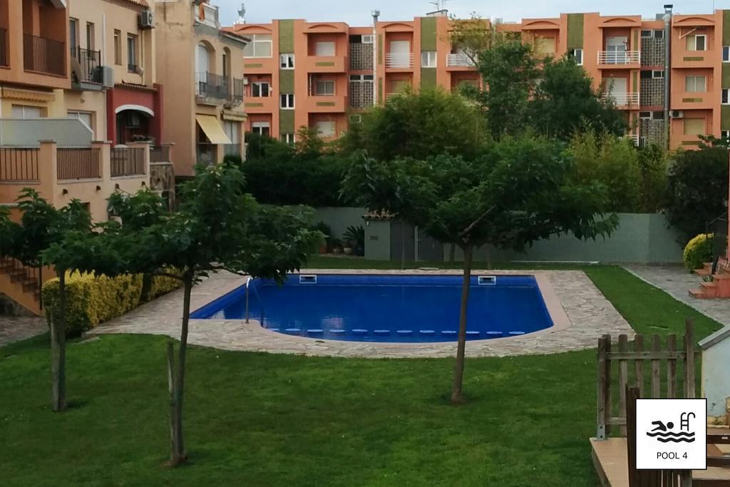 Mirablau Apartman Empuriabrava Kültér fotó